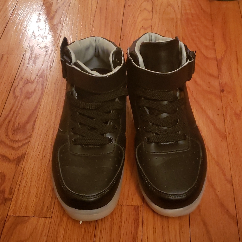 Light up shoes for women